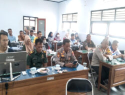 Tingkatkan Kewaspadaan Dini, Danramil 0801/01 Pacitan Ikuti Rakor Bersama Jajaran Forkopimda