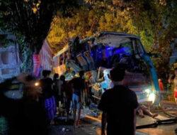 Bus Rombongan Peziaarah Wali Kecelakaan di Bungah Gresik, 5 Meninggal Puluhan Luka-Luka