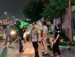 Polsek Tanjung Duren dan 3 Pilar rangka Penertiban APK Pemilu 2024 Di Wilayah Grogol Petamburan Jakarta Barat