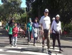 Polres Bondowoso Sosialisasikan Kamseltibcarlantas bagi Tuna Netra