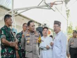 Bulan Bakti TNI-Polri, Polrestabes Surabaya Gelar Bakti Kesehatan dan Bakti Sosial di Masjid Muhammad Cheng Hoo