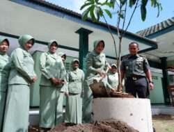 Penanaman Pohon, Upaya Kodim 0801/Pacitan Ciptakan Lingkungan Sehat Bebas Polusi Udara