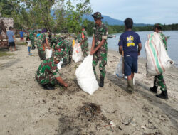 Koramil 1307-09/Poso Pesisir, ASN, dan Warga Bersihkan Sampah di Pantai Wisata Popakuni Mapane