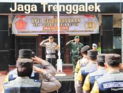 Dandim 0806/Trenggalek dan Kapolres Trenggalek Pimpin Apel Gabungan dan Patroli Skala Besar Pengamanan Pemilu 2024