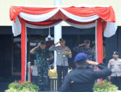 Apel Gabungan Bulan Bhakti TNI Polri tahun 2024 di Pimpin Kapolda Jatim