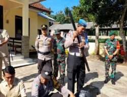 Polisi di Bondowoso Himbau Masyarakat Untuk Tidak Golput dengan Tradisi Ronjengan