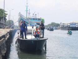 Probolinggo Kota Kawal Distribusi Logistik Pemilu 2024 ke Pulau Gili Ketapang