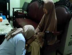 Ivy Juana Sebelum Ke TPS Sungkem Minta Doa Restu