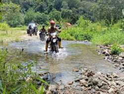 Perjuangan Polisi di Banyuwangi Kawal Logistik Pemilu Seberangi Tiga Sungai Besar Tanpa Jembatan