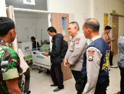 Polda Jatim Beri Bantuan Kesehatan Untuk Petugas KPPS dan Pam Pemilu