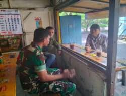 Sambangi Warga, Babinsa Sriwedari Pererat Hubungan Kekeluargaan di Desa Binaan