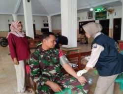 Gelar Patroli Kesehatan, Sidokkes Polres Jombang Cek Kesehatan Petugas Pam Pemilu dan KPPS