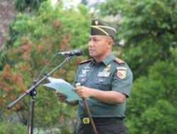 Kibarkan Semangat Kebangsaan: Letkol Czi Yudo Aji Susanto Pimpin Upacara Bendera 17-an di Kodim 0806/Trenggalek