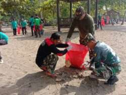 Peduli Kebersihan Lingkungan: Koramil 0806-07 Watulimo dan Dinas PKPLH Trenggalek Gelar Aksi Bersih Pantai di 360 Prigi