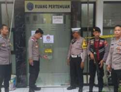 Rekapitulasi Suara PPK Simokerto Selesai Polisi Amankan Gudang Kotak Suara