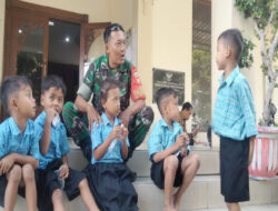 Berikan Motivasi Dan Semangat Belajar, Babinsa Purwodiningratan Sambangi Anak-anak Paud