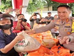 Kabar Gembira, Polres Metro Jakarta Barat Diserbu Warga, 2.000 Paket Sembako Murah Ludes