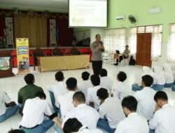 Polres Gresik Gelar Sosialisasi Penerimaan Anggota Polri di SMA