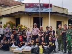 Kompak..!! FKPPI 11.35 Surakarta Bersama Koramil 02/Banjarsari Dan Polsek Banjarsari Bagikan Takjil di Bulan Suci Ramadhan