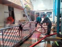 Gercep..!! Danramil Bersama Anggota Koramil 04/Jebres Berjibaku Padamkan Kebakaran Bangawan Sport