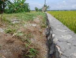 Talut Jadi, Jalan Aman dari Longsor