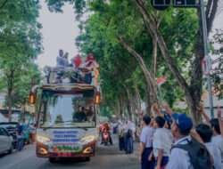 Masyarakat Gresik Sambut Kirab Piala Adipura Setelah Absen Selama 10 Tahun