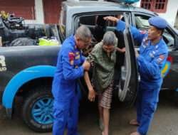 Ditpolairud Polda Jatim dan Polres Mojokerto Evakuasi Korban Banjir, 3000 Jiwa Diungsikan