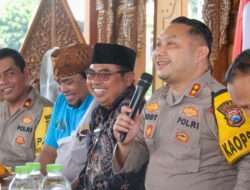Kapolres Pasuruan Gelar Cangkrukan Dengan Warga (Candra)