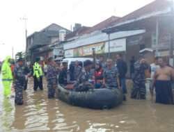 Lanal Batuporon Bantu Kerahkan Prajurit Evakuasi Korban Banjir