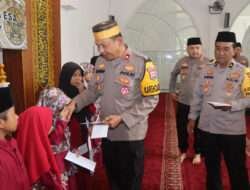 Kapolres Pasuruan Gelar Pembinaan Rohani Dan Pemberian Santunan Anak Yatim