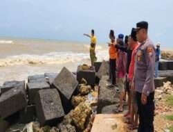 Polisi datangi TKP Laka Laut dan Lakukan Pencarian Korban Tenggelam