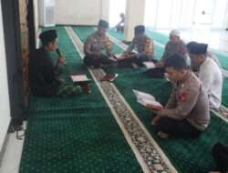 Kapolres Gresik AKBP Adhitya Panji Anom Tadarus Bersama Personel di Bulan Ramadhan
