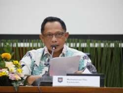 Mendagri Himbau Kepala Daerah Percepat Regulasi Terkait THR dan Gaji ke-13