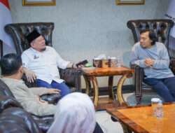 Ketua DPD RI Buka Bersama Senator Terpilih, Komeng Tanya Beda Sistem Indonesia dan Amerika