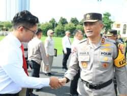 Dinilai Berprestasi Kapolda Jatim Beri Penghargaan Tim Satgas Pangan