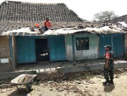 Pesan Babinsa Untuk Warga Terdampak Puting Beliung