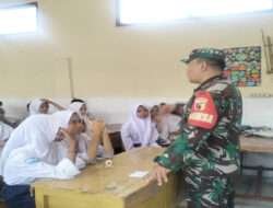 Isi Kegiatan di Bulan Ramadhan, Babinsa Sambangi Sekolah