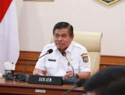 Sekjen Kemendagri Tekankan Pemerintah Daerah Harus Membayar THR Tepat Waktu