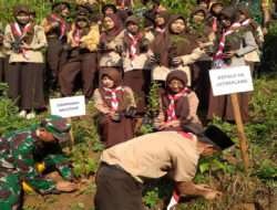 Melalui Penanaman Pohon, Koramil 0801/03 Arjosari Ikut Berkontribusi Cegah Kerusakan Alam