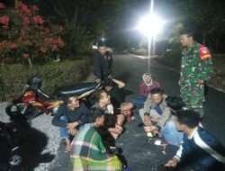 Babinsa Karanggede Komsos Dengan Pemuda Cegah Kenakalan Remaja