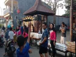 Keseruan di Bulan Suci Ramadhan Keluarga Besar H. Jajak Bagi-bagi Takjil