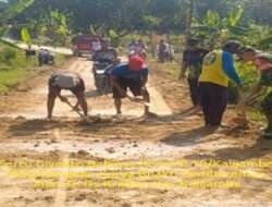 Gerak Cepat Babinsa Bantu Pembereman Jalan