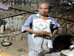 Giat Ramadhan KJJT Pamekasan Bagikan 40 Bungkus Beras