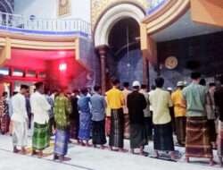 Jamaah Antusias Ikuti Qiyamullail di Masjid Sukunan Paciran Lamongan