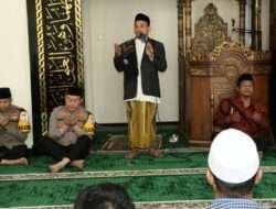 Polres Gresik Peringati Nuzulul Quran 1445H/2024 M di Masjid Al Aziz bersama Ustadz Zainul Arifin