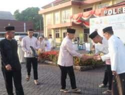 Kapolres Pasuruan Gelar Sholat Idul Fitri 1445 H Bersama Keluarga Besar Polres Pasuruan di Masjid Rofiqul Ummah