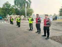 Jajaran Koramil Kodim 0805/Ngawi Laksanakan Pengamanan Sholat Idul Fitri 1445 H.