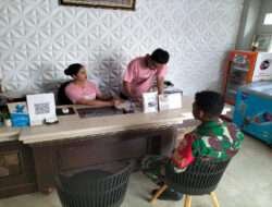 Ikut Hadirkan Rasa Aman, Babinsa Sriwedari Komsos di Front One Boutique Brani Hotel Solo