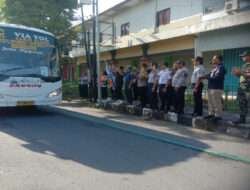 Sinergi TNI-Polri: Sukses Kawal Pemberangkatan Arus Balik Gratis Lebaran di Trenggalek