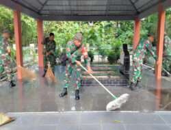 Sambut HUT Korem 074/Warastratama, Anggota Koramil 04/Jebres Kerja Bakti di TMP Kusuma Bakti Juruq
